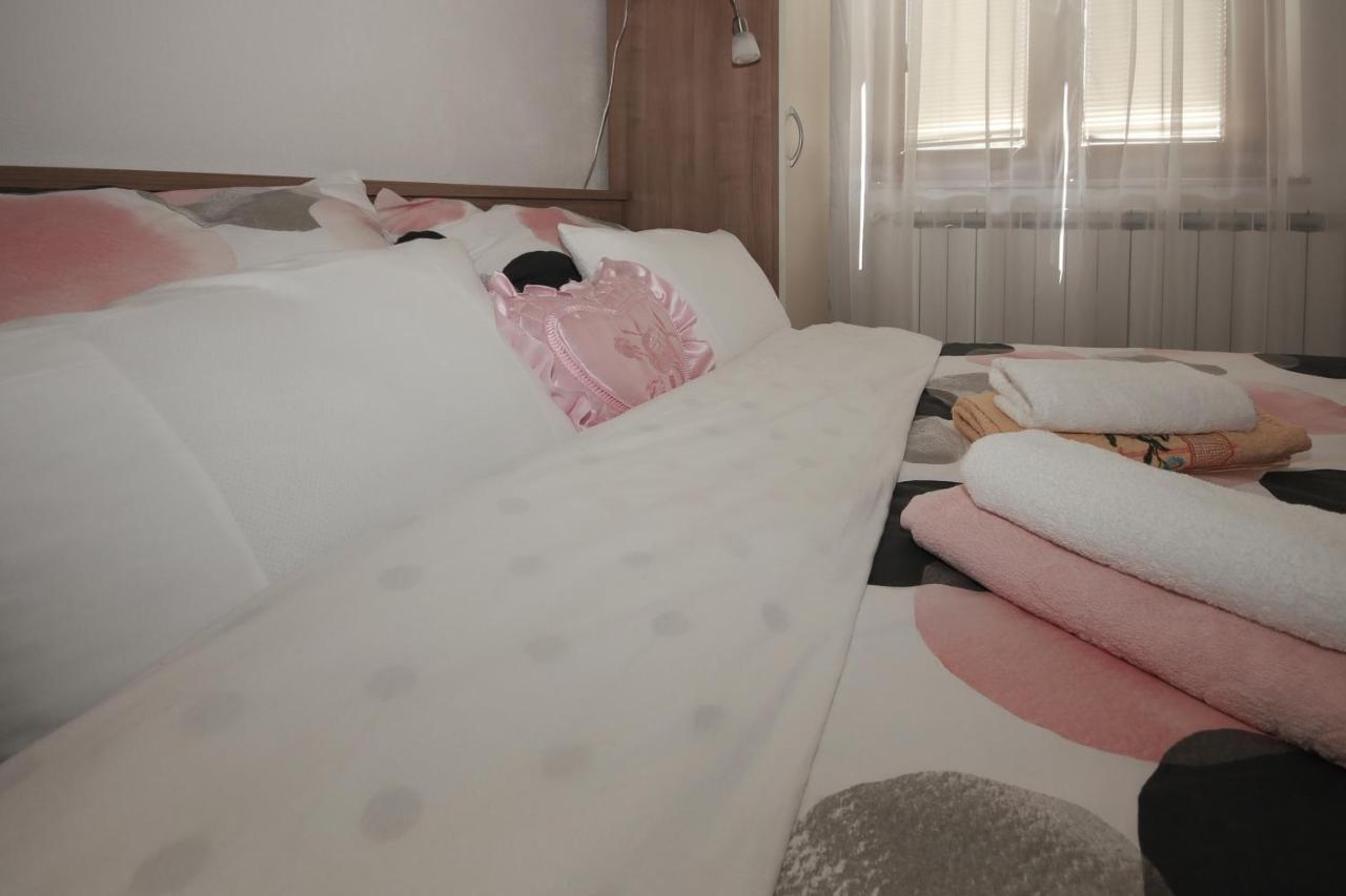 Apartman Lucija & Luka Otocac Ngoại thất bức ảnh