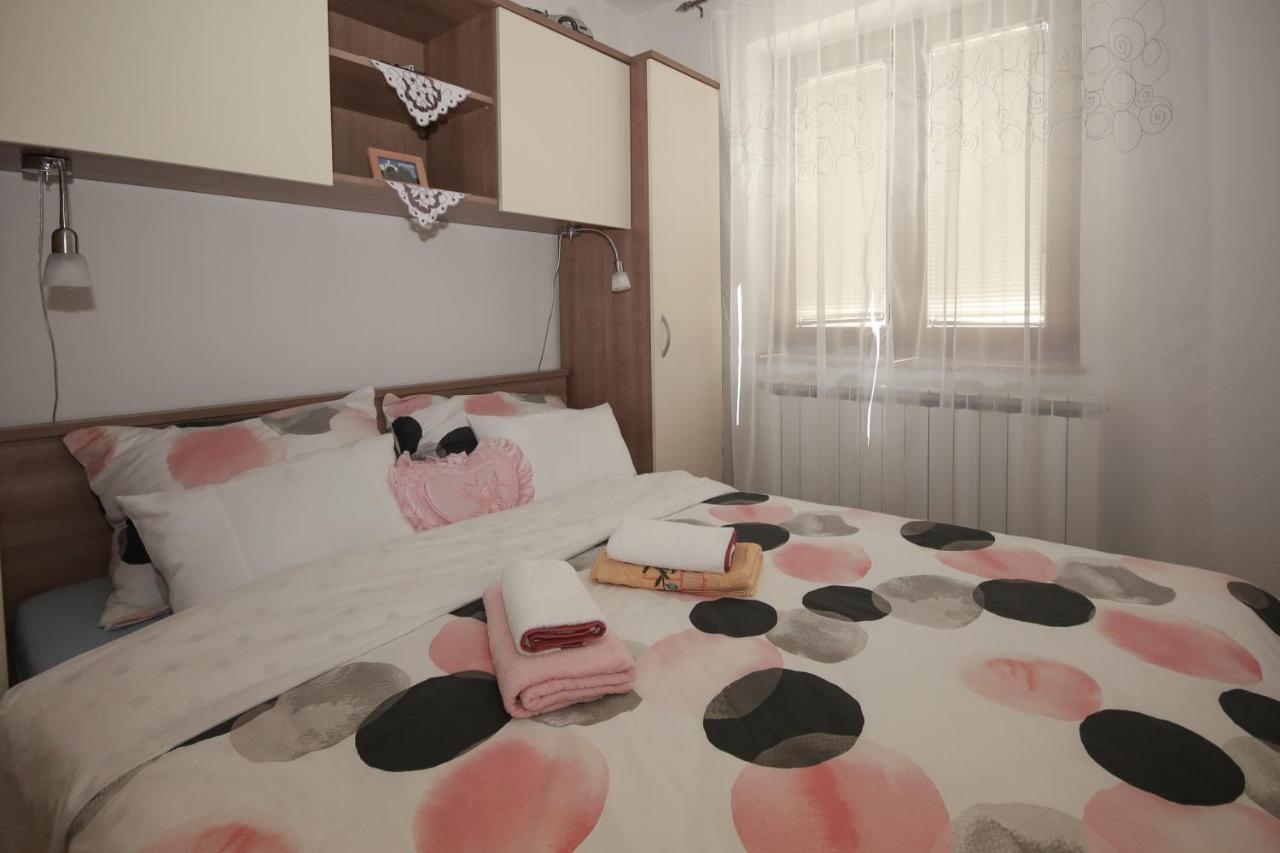Apartman Lucija & Luka Otocac Ngoại thất bức ảnh